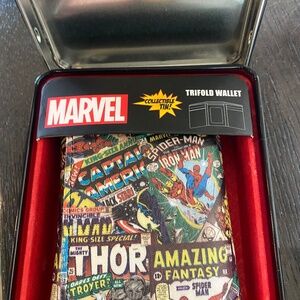 Marvel wallet. Unused with tags and in cool metal box